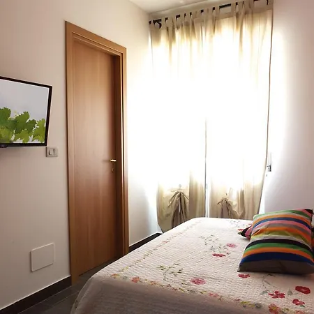 Bed & Breakfast Excellent Apartment In The Center Of Milan 3*